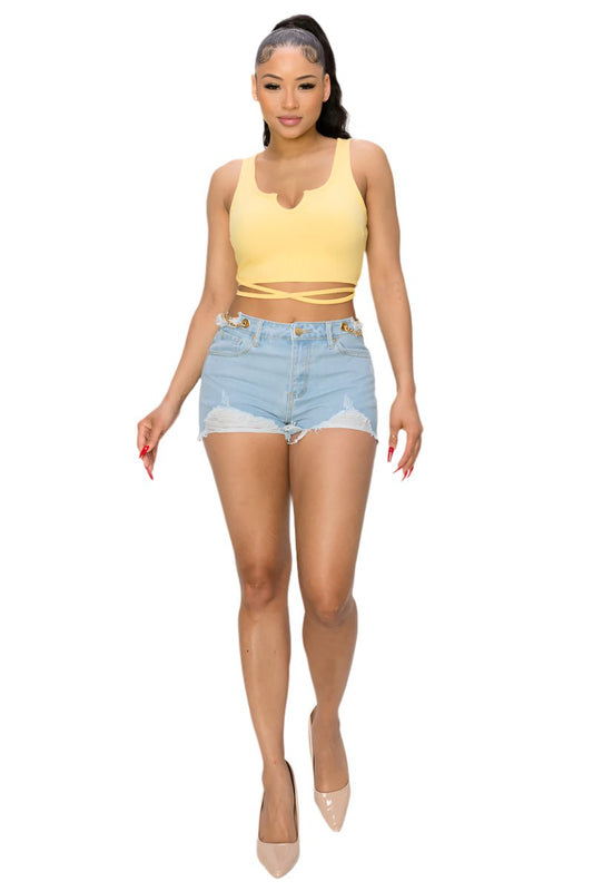 Side Chain Detailed Denim Shorts